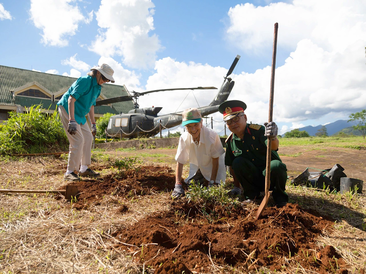 Hành trình DMZ - Hòa Giải - Bản Sắc - Thiên Nhiên cho du khách quốc tế