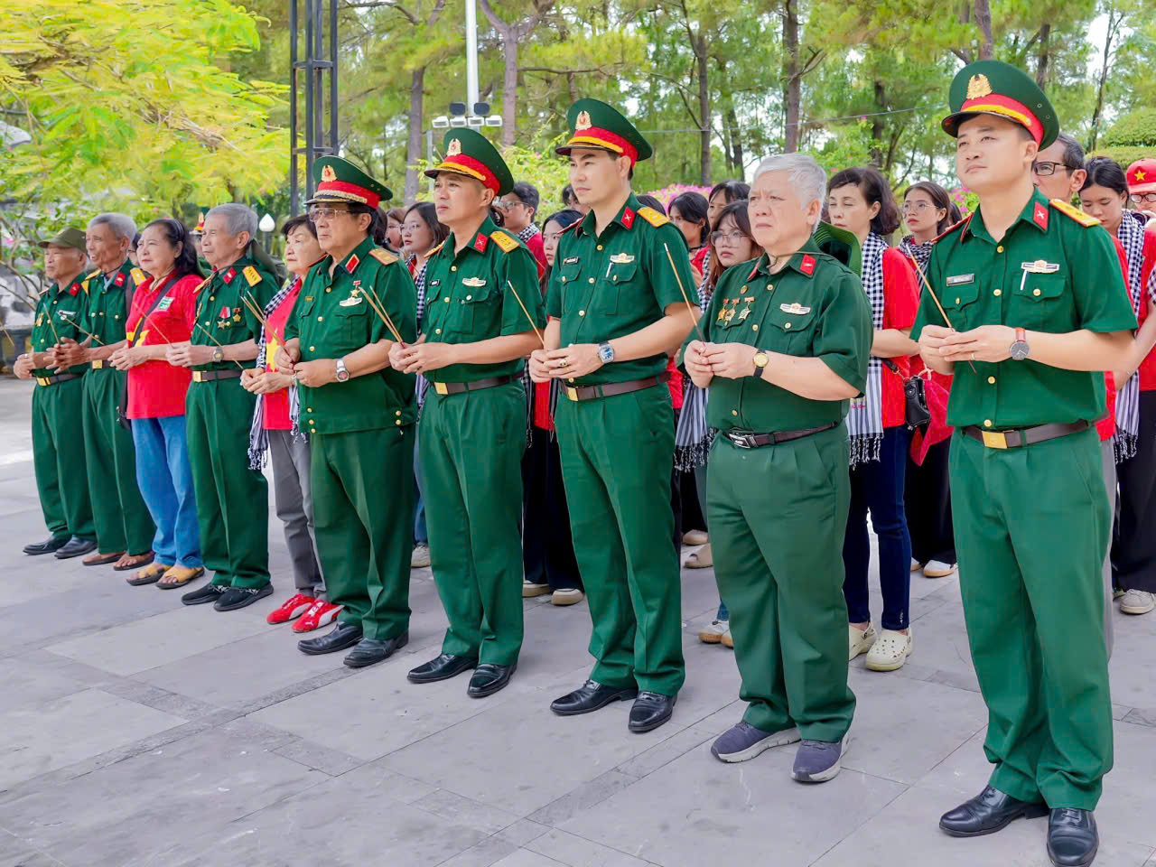 Hành trình Ngọn Lửa Trường Sơn - Kết nối thế hệ thanh niên