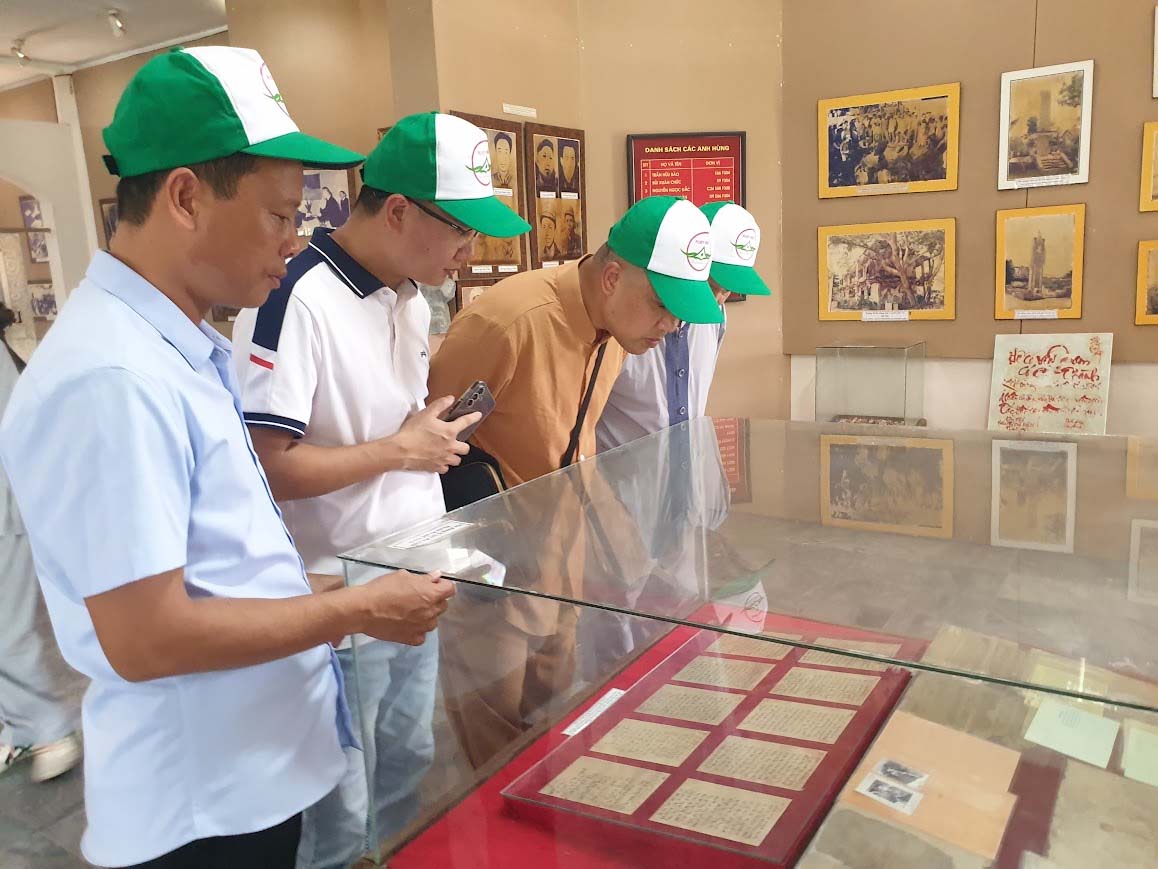 Học tập lịch sử qua trải nghiệm
