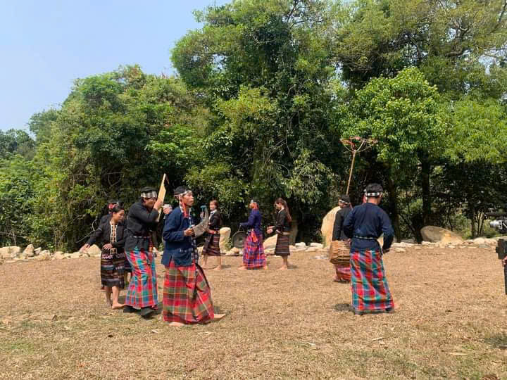 Trải nghiệm văn hóa địa phương