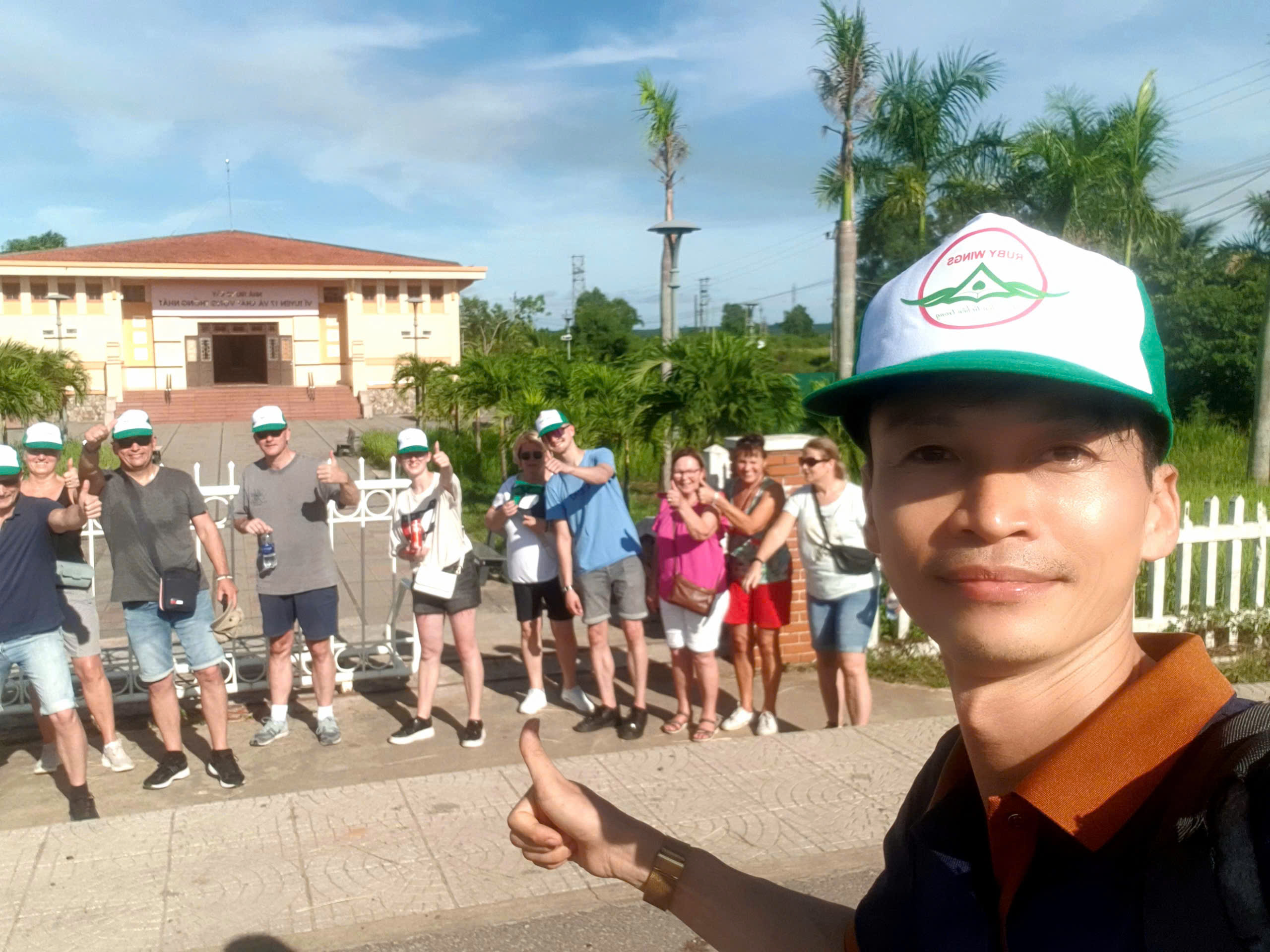 Du lịch quốc tế Ruby Wings